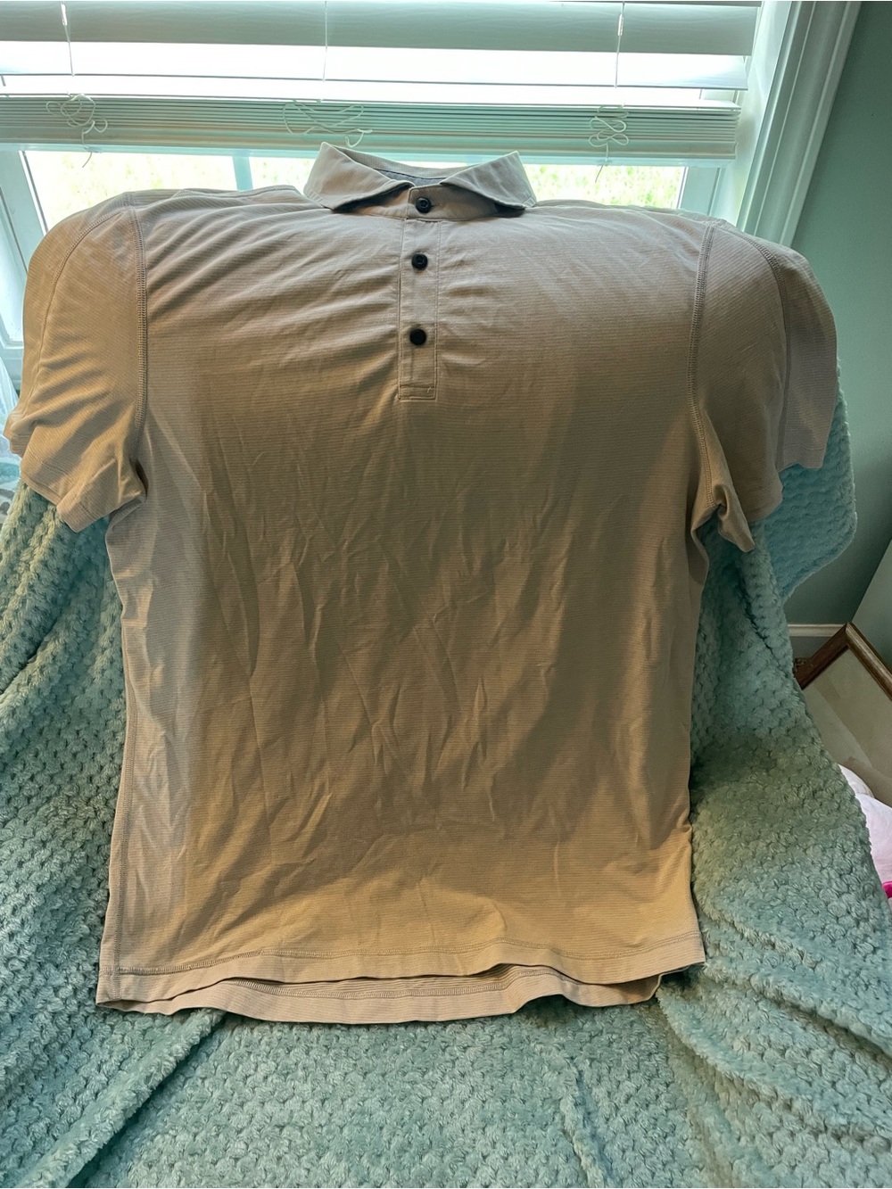 lululemon athletica Men's Beige Polo - Short Sleeve sz large